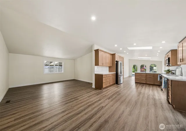 Photo 4 of Sale Pending at 2500 S 370th Street #170, Federal Way, WA 98003 | MLS# NWM2521135 | Listing updated on 2026-09-25
