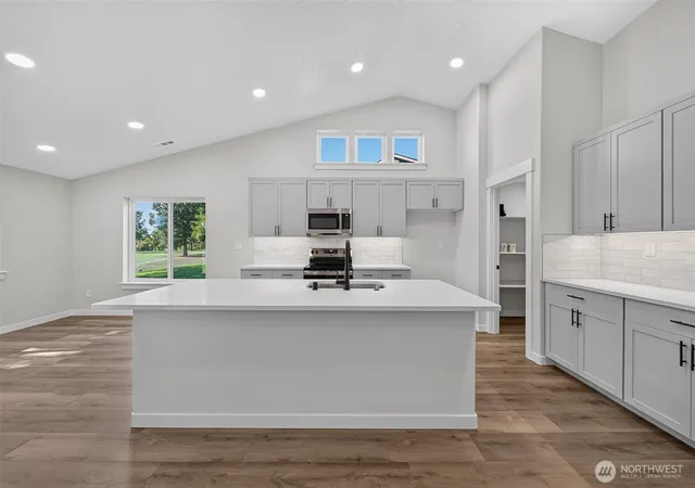 Photo 3 of Single family home for sale at 835 Ava Ct, Walla Walla, WA 99362 | MLS# NWM2521215 | Listing updated on 2026-10-08