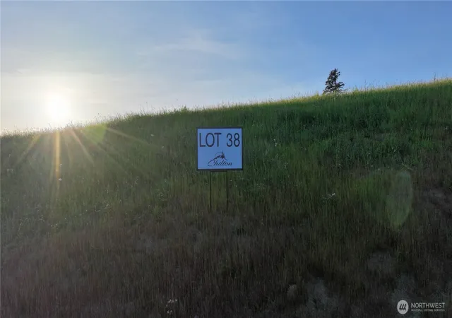 Photo 2 of Land for sale at 0 Starlight Ct #38, Kalama, WA 98625 | MLS# NWM2521254 | Listing updated on 2026-09-21