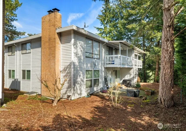 Photo 4 of Multi family home for sale at 1461 Rainier Ct, Fircrest, WA 98466 | MLS# NWM2521302 | Listing updated on 2026-09-21