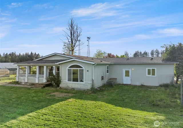 Photo 3 of Sale Pending at 786 Frost Rd, Winlock, WA 98596 | MLS# NWM2521310 | Listing updated on 2026-10-13