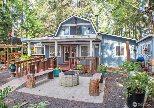 Photo 1 of Single family home for sale at 1130 E Timberlake Dr, Shelton, WA 98584 | MLS# NWM2521317 | Listing updated on 2026-09-29