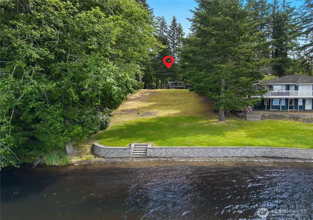 Photo 3 of Single family home for sale at 1130 E Timberlake Dr, Shelton, WA 98584 | MLS# NWM2521317 | Listing updated on 2026-09-29