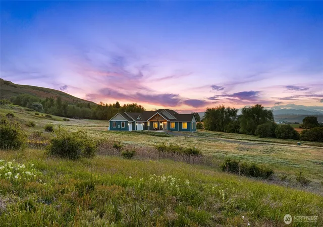 Photo 3 of Single family home for sale at 1590 Hunter Rd, Ellensburg, WA 98926 | MLS# NWM2521338 | Listing updated on 2026-09-30