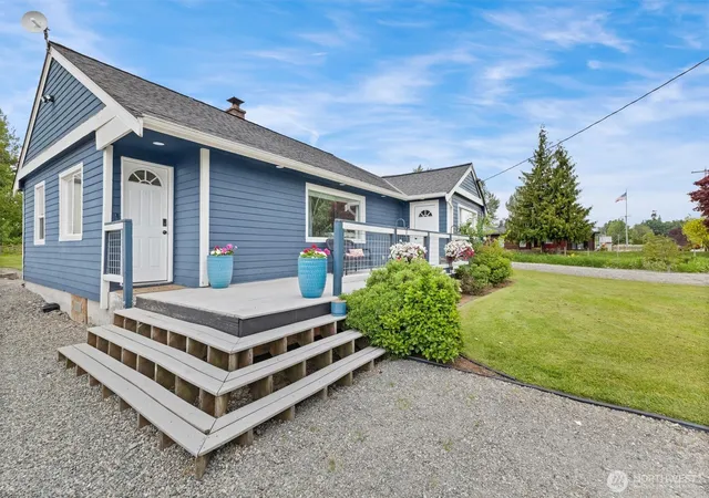 Photo 3 of Single family home for sale at 9007 Van Buren Rd, Everson, WA 98247 | MLS# NWM2521438 | Listing updated on 2026-09-20