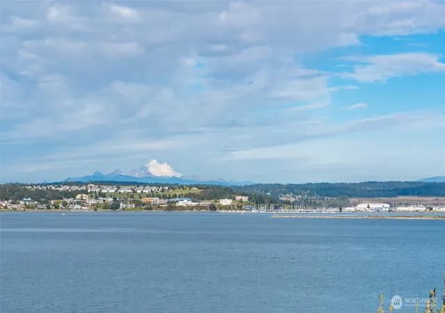 Photo 2 of Single family home for sale at 3224 Sw Scenic Hts St, Oak Harbor, WA 98277 | MLS# NWM2521485 | Listing updated on 2026-09-21