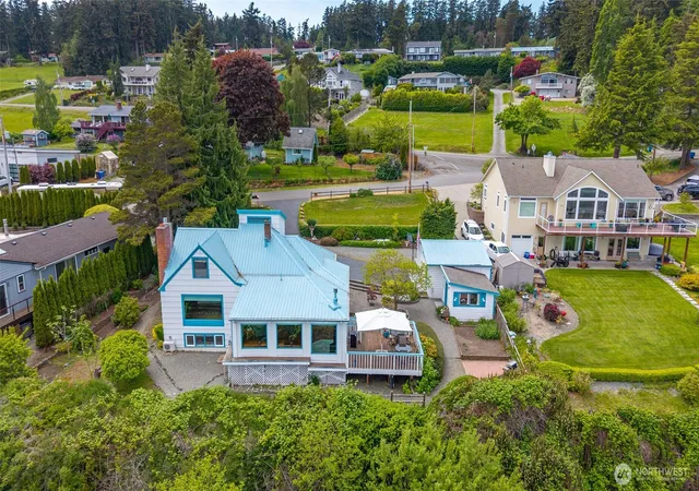 Photo 3 of Single family home for sale at 3224 SW Scenic Hts St, Oak Harbor, WA 98277 | MLS# NWM2521485 | Listing updated on 2026-09-21