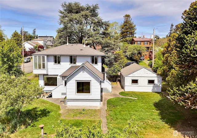 Photo 2 of Single family home for sale at 340 Pierce St, Port Townsend, WA 98368 | MLS# NWM2521519 | Listing updated on 2026-09-21