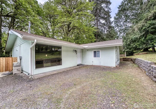 Photo 4 of Sale Pending at 7924 Ohana Pl NE, Bremerton, WA 98311 | MLS# NWM2521549 | Listing updated on 2026-09-25
