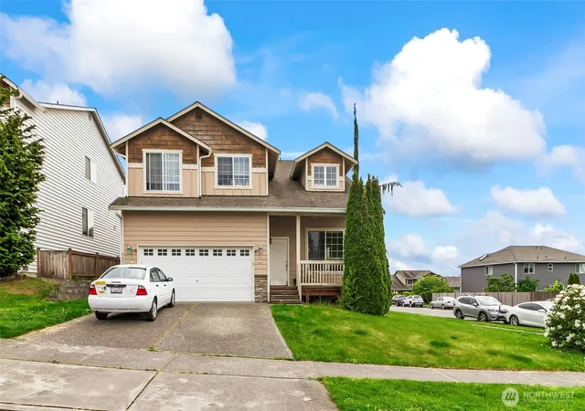 Photo 2 of Single family home for sale at 6822 38th Place Ne, Marysville, WA 98270 | MLS# NWM2521579 | Listing updated on 2026-09-21