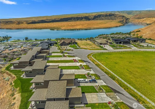 Photo 1 of Sale Pending at 9779 Ridgeview Dr Nw, Quincy, WA 98848 | MLS# NWM2521581 | Listing updated on 2026-10-24