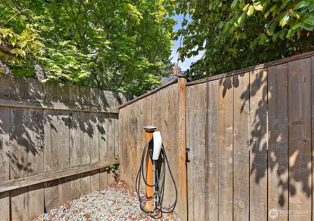 Photo 3 of Single family home for sale at 3944 N 30th Street, Tacoma, WA 98407 | MLS# NWM2521637 | Listing updated on 2026-09-21