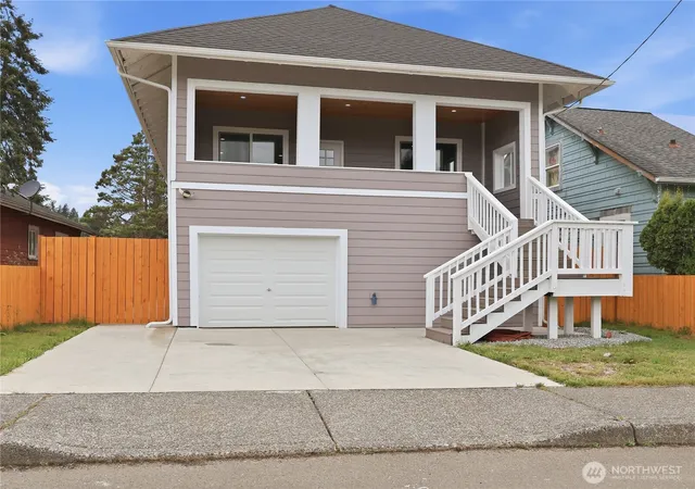 Photo 3 of Sale Pending at 1010 Randall St, Aberdeen, WA 98520 | MLS# NWM2521639 | Listing updated on 2026-09-30