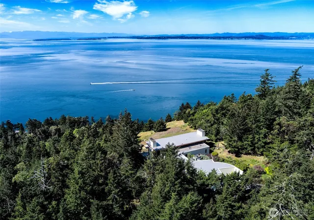 Photo 3 of Single family home for sale at 653 Hannah Rd, Friday Harbor, WA 98250 | MLS# NWM2521655 | Listing updated on 2026-09-21