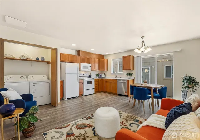 Photo 2 of House for sale at 4552 S Puget Sound Ave, Tacoma, WA 98409 | MLS# NWM2521673 | Listing updated on 2026-09-21