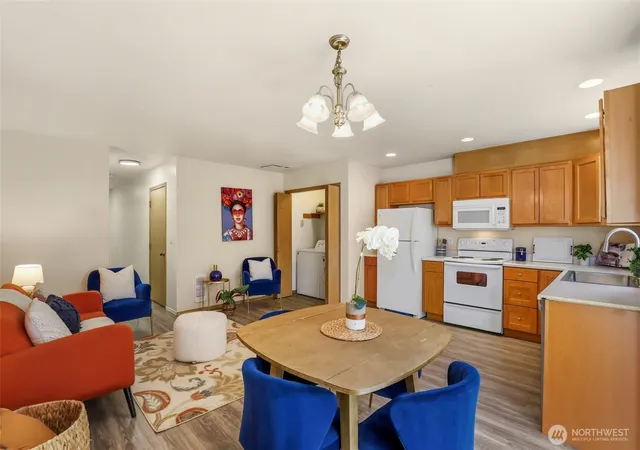 Photo 4 of House for sale at 4552 S Puget Sound Ave, Tacoma, WA 98409 | MLS# NWM2521673 | Listing updated on 2026-09-21