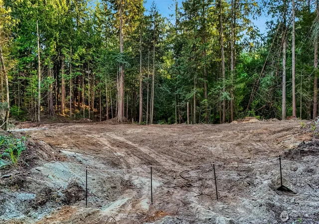 Photo 4 of Sale Pending at 11602 Panorama Dr, Sedro Woolley, WA 98284 | MLS# NWM2521725 | Listing updated on 2026-09-13