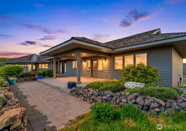 Photo 1 of Single family home for sale at 500 Connery Rd, Wenatchee, WA 98801 | MLS# NWM2521767 | Listing updated on 2026-09-23