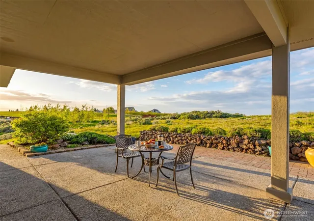 Photo 3 of Single family home for sale at 500 Connery Rd, Wenatchee, WA 98801 | MLS# NWM2521767 | Listing updated on 2026-09-23