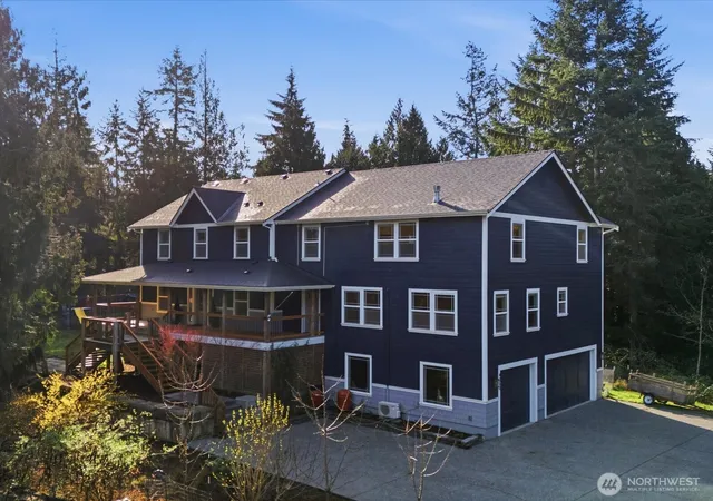 Photo 2 of Mansion for sale at 4050 Rachel Rd, Clinton, WA 98236 | MLS# NWM2521794 | Listing updated on 2026-09-18