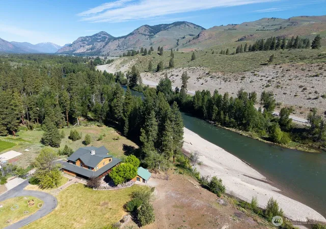 Photo 2 of Single family home for sale at 19 Mariposa Ln, Winthrop, WA 98862 | MLS# NWM2521855 | Listing updated on 2026-09-21