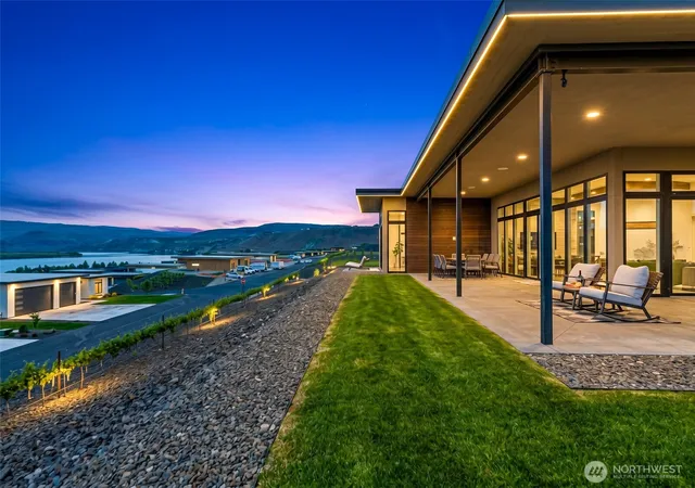 Photo 2 of Single family home for sale at 23413 Nw Cliff View Dr, Quincy, WA 98848 | MLS# NWM2521871 | Listing updated on 2026-09-25