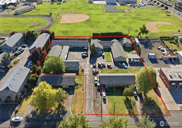 Photo 4 of House for sale at 1011 1013 1015 South 48th Ave, Yakima, WA 98908 | MLS# NWM2521913 | Listing updated on 2026-09-21