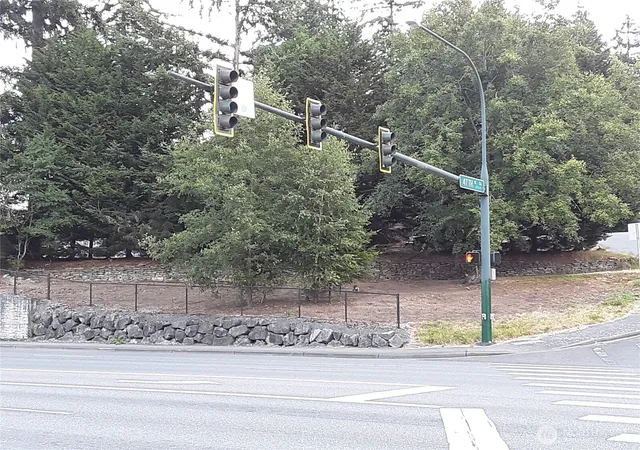 Photo 2 of Land for sale at 4629 Evergreen Way, Everett, WA 98203 | MLS# NWM2521971 | Listing updated on 2026-09-21