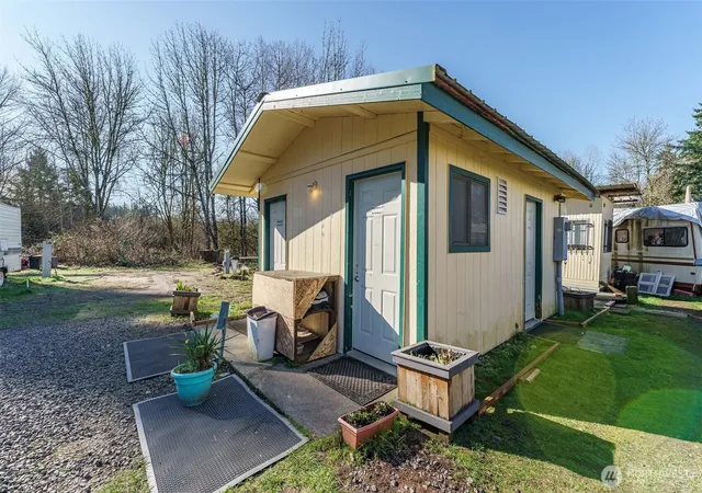 Photo 3 of Sale Pending at 21021 Old Hwy 9 Sw, Centralia, WA 98531 | MLS# NWM2522085 | Listing updated on 2026-05-21
