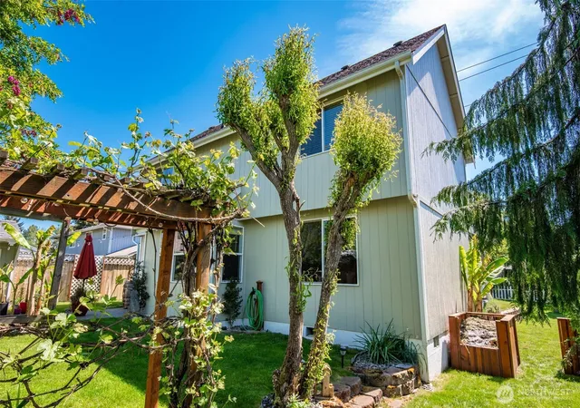 Photo 3 of Single family home for sale at 203 3rd Street NE, Yelm, WA 98597 | MLS# NWM2522088 | Listing updated on 2026-10-02