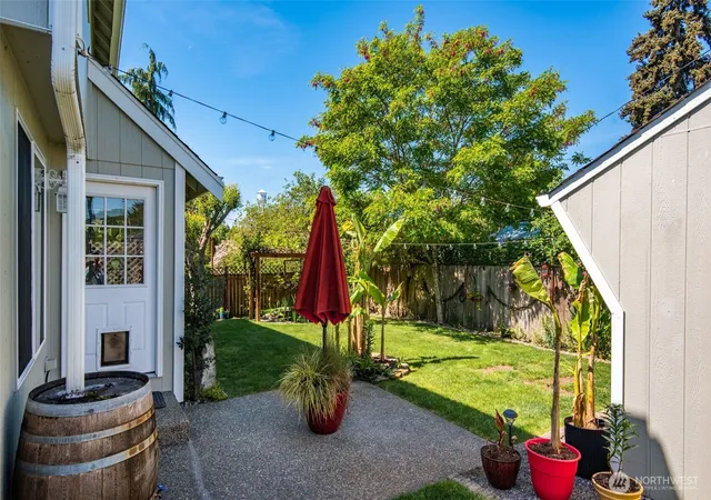 Photo 4 of Single family home for sale at 203 3rd Street NE, Yelm, WA 98597 | MLS# NWM2522088 | Listing updated on 2026-10-02