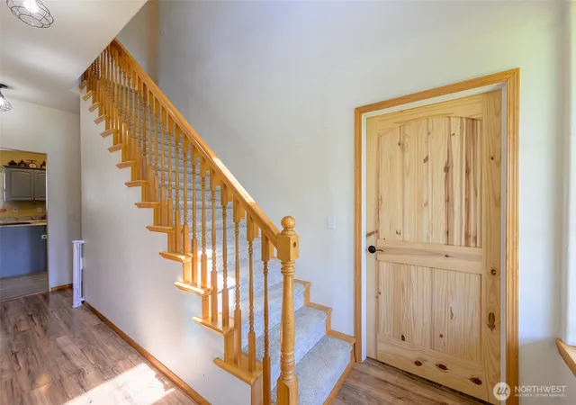 Photo 3 of Single family home for sale at 181 Ivy Dale Ln, Chehalis, WA 98532 | MLS# NWM2522089 | Listing updated on 2026-09-21
