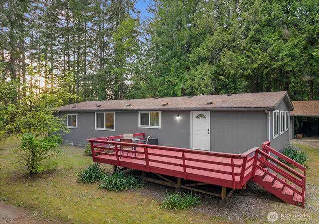 Photo 2 of Sale Pending at 21 E Burrows Ln, Shelton, WA 98584 | MLS# NWM2522121 | Listing updated on 2026-09-29
