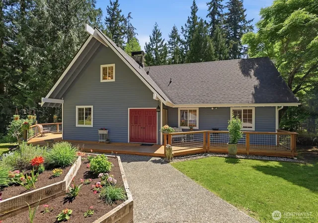 Photo 2 of Single family home for sale at 6922 232nd Avenue Ne, Redmond, WA 98053 | MLS# NWM2522255 | Listing updated on 2026-09-21