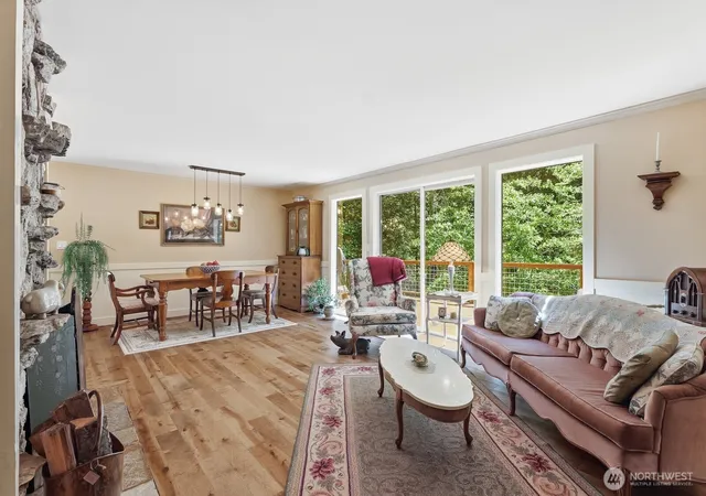 Photo 3 of Single family home for sale at 6922 232nd Avenue Ne, Redmond, WA 98053 | MLS# NWM2522255 | Listing updated on 2026-09-21