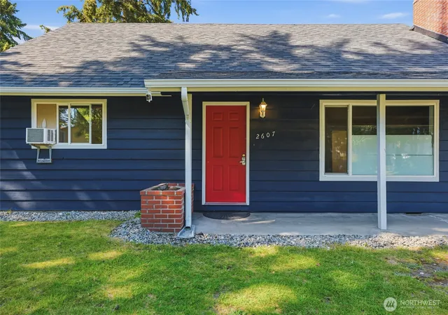 Photo 1 of Single family home for sale at 2607 92nd Street S, Lakewood, WA 98499 | MLS# NWM2522273 | Listing updated on 2026-09-28