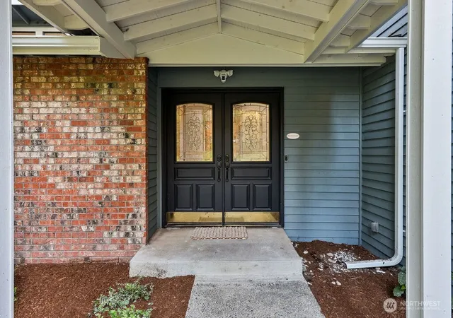 Photo 3 of Single family home for sale at 3733 221st Avenue SE, Sammamish, WA 98075 | MLS# NWM2522281 | Listing updated on 2026-09-21