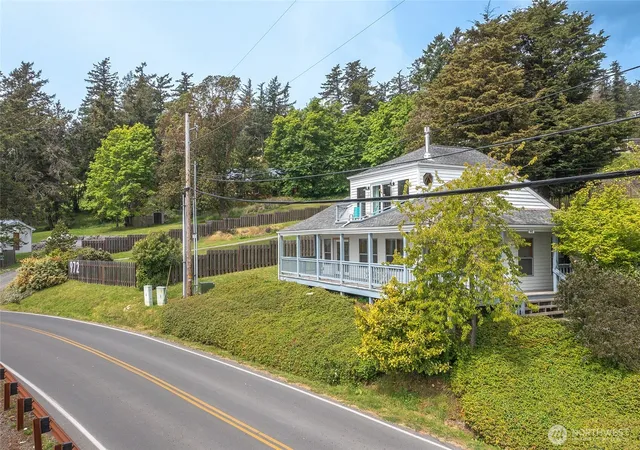 Photo 2 of Single family home for sale at 942 Deer Harbor Rd, Eastsound, WA 98245 | MLS# NWM2522283 | Listing updated on 2026-09-21