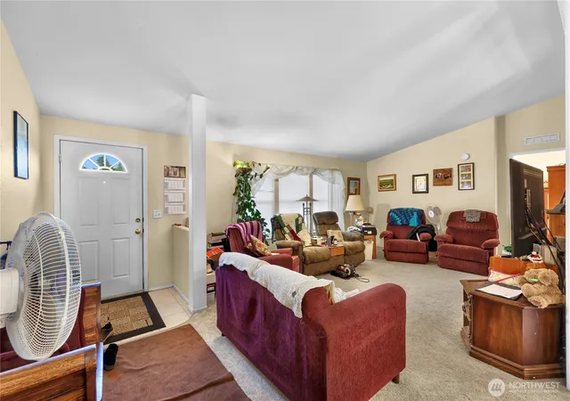 Photo 4 of Manufactured home for sale at 7928 Portal Way, Custer, WA 98240 | MLS# NWM2522299 | Listing updated on 2026-09-21