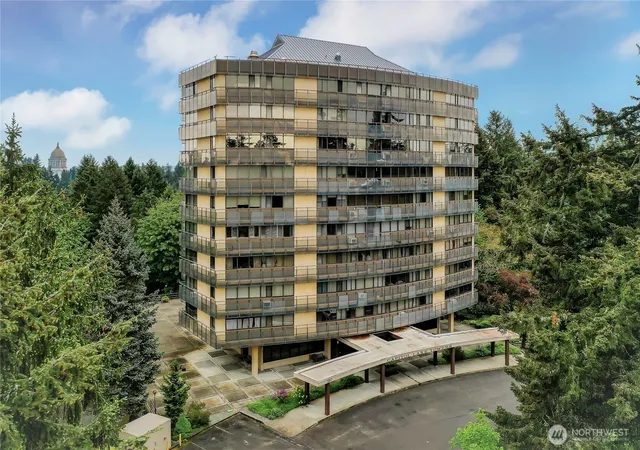 Photo 1 of Condo for sale at 1910 Evergreen Park Dr Sw #504, Olympia, WA 98502 | MLS# NWM2522313 | Listing updated on 2026-09-21