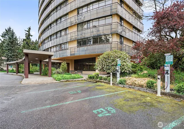 Photo 2 of Condo for sale at 1910 Evergreen Park Dr Sw #504, Olympia, WA 98502 | MLS# NWM2522313 | Listing updated on 2026-09-21