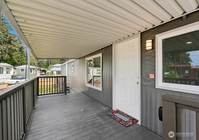 Photo 2 of Manufactured home for sale at 12200 Stone Ave N #38, Seattle, WA 98133 | MLS# NWM2522442 | Listing updated on 2026-09-21