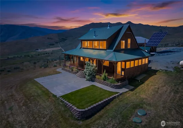 Photo 1 of Single family home for sale at 476 Bill Shaw Rd, Pateros, WA 98846 | MLS# NWM2522464 | Listing updated on 2026-09-22