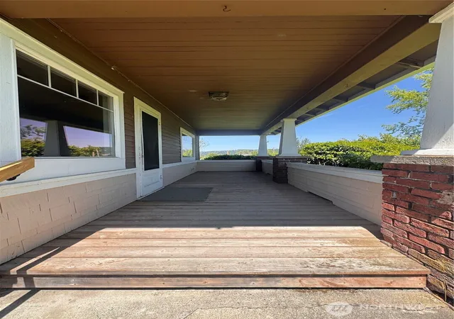 Photo 4 of Single family home for sale at 20016 Orville Rd E, Orting, WA 98360 | MLS# NWM2522505 | Listing updated on 2026-09-21