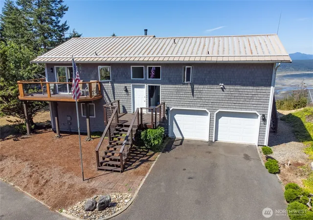 Photo 2 of Single family home for sale at 110 E Havenridge Dr, Union, WA 98592 | MLS# NWM2522527 | Listing updated on 2026-09-21