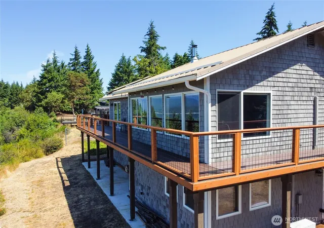 Photo 3 of Single family home for sale at 110 E Havenridge Dr, Union, WA 98592 | MLS# NWM2522527 | Listing updated on 2026-09-21