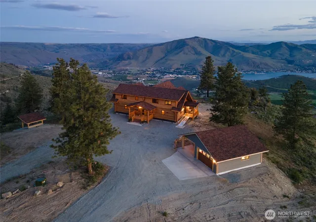 Photo 1 of Single family home for sale at 1831 Cottontail Ln, Chelan, WA 98816 | MLS# NWM2522528 | Listing updated on 2026-09-17