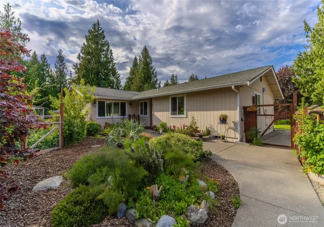 Photo 2 of Sale Pending at 61 Anderson St, Port Hadlock, WA 98339 | MLS# NWM2522560 | Listing updated on 2026-10-01