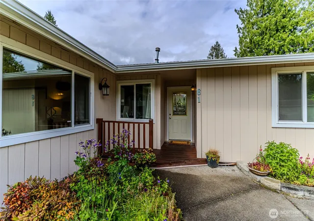 Photo 3 of Sale Pending at 61 Anderson St, Port Hadlock, WA 98339 | MLS# NWM2522560 | Listing updated on 2026-10-01