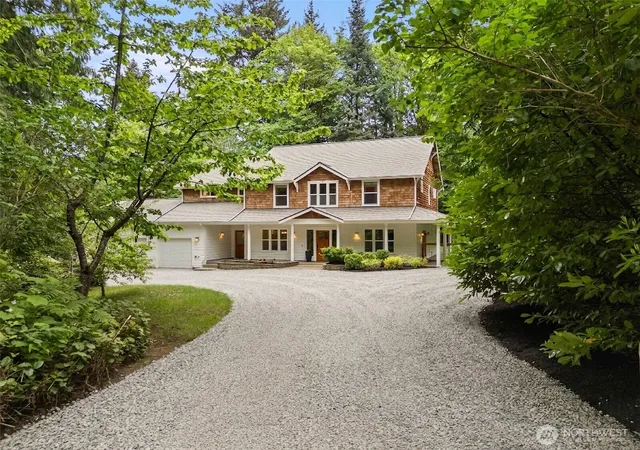 Photo 1 of Single family home for sale at 6963 Ne Hidden Cvs Rd, Bainbridge Island, WA 98110 | MLS# NWM2522567 | Listing updated on 2026-10-01